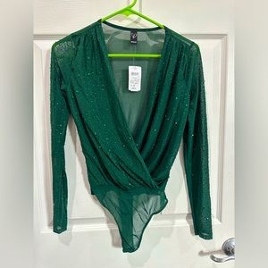 COPY - Windsor long sleeve color is dark green with green diamond